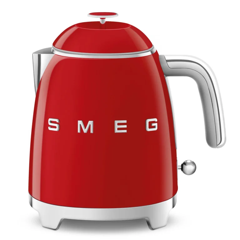 Mini Chaleira Elétrica Smeg KLF05RDEU - 0,8Lts, Anni 50, Vermelha