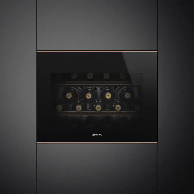 Garrafeira Smeg CVI621NR3 - DSN, Preta, Rever. 60x45cm, F