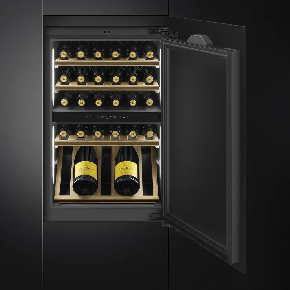 Garrafeira de Encastre Smeg - 88cm Altura - Vidro Preto - CVI040BE - Image 4