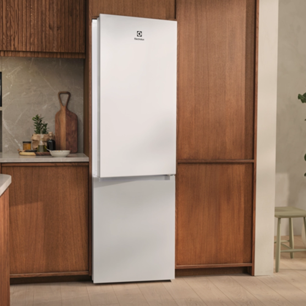 Frigorífico Combinado Electrolux - 186cm - TwinTech NoFrost - Branco - LNT6MD32W - Image 3