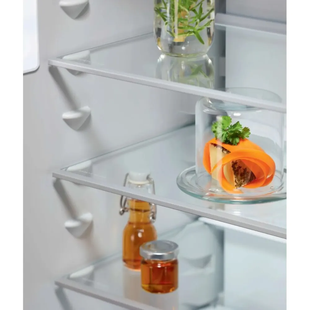 Frigorífico Combinado Electrolux - Série 700 TwinTech No Frost - 177.2 cm - KNA7CE18S3